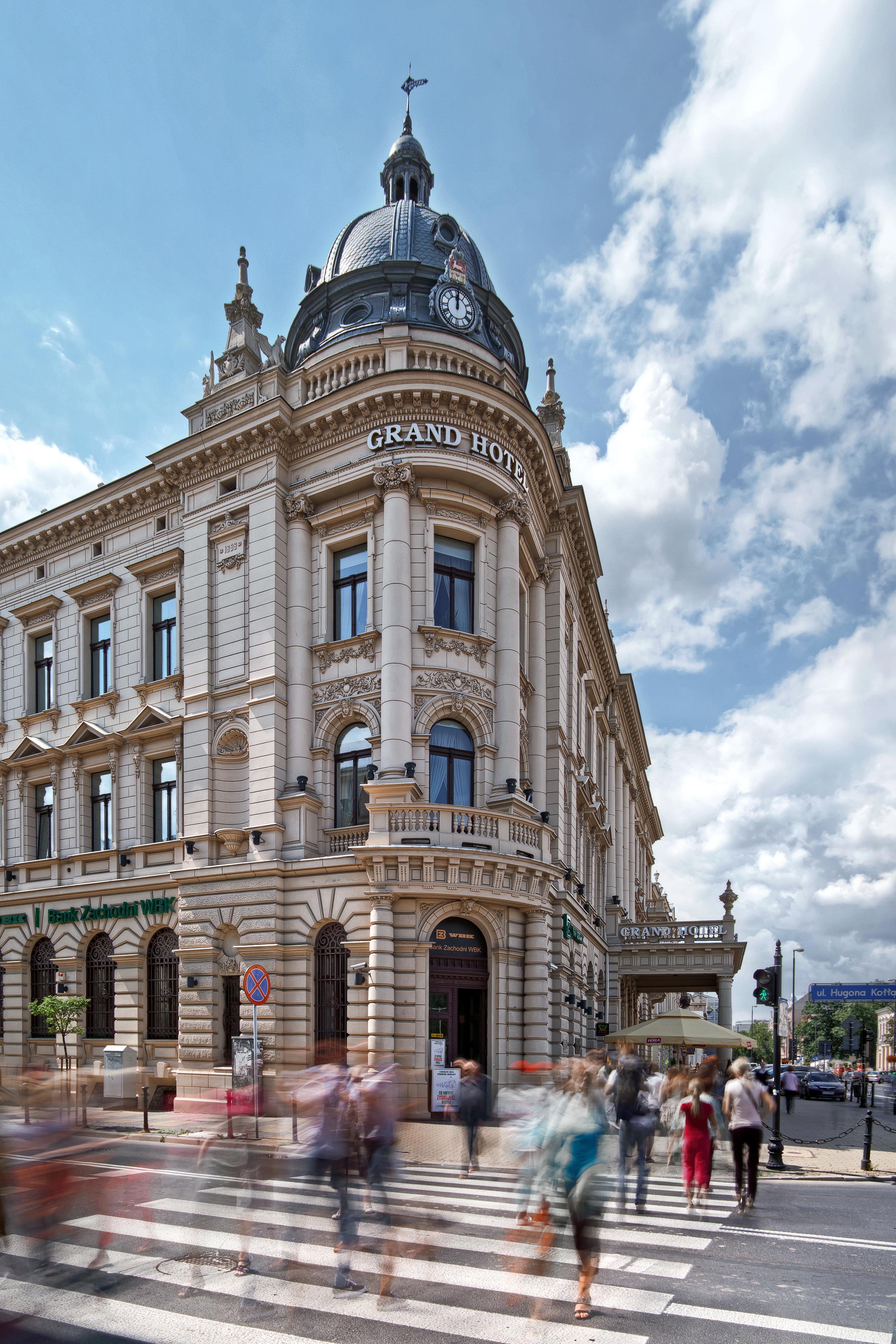 Ibb Hotel Grand Hotel ลูบลิน ภายนอก รูปภาพ